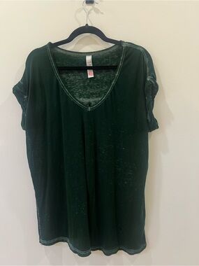 Free People Deep Green V-Neck Short Sleeve Tee